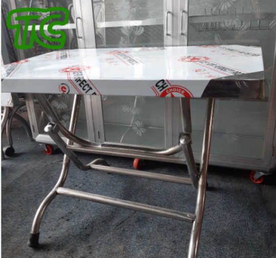 Bàn ăn inox